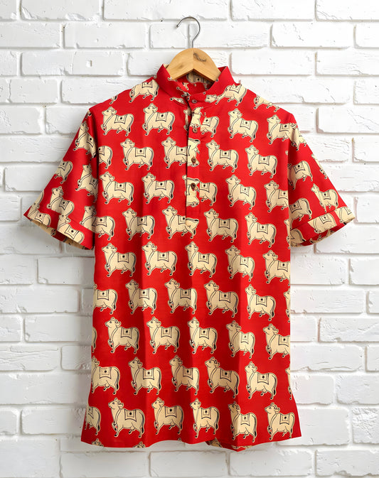 Pichwai Cow Printed Pure Cotton Half Sleeve Short Kurta for Men (RED)