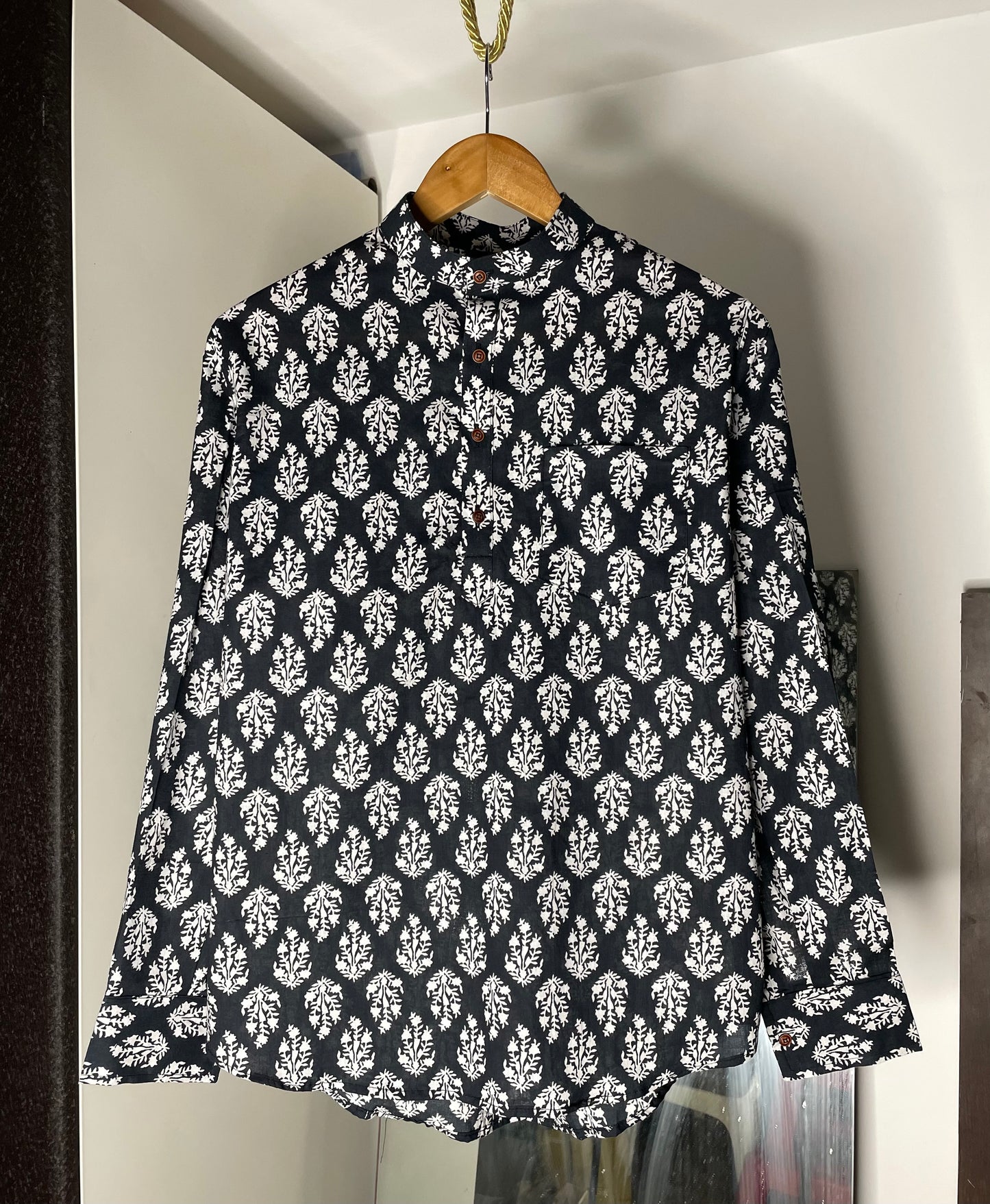 Sanganeri Motifs Printed Short Kurta for Men (BLACK)