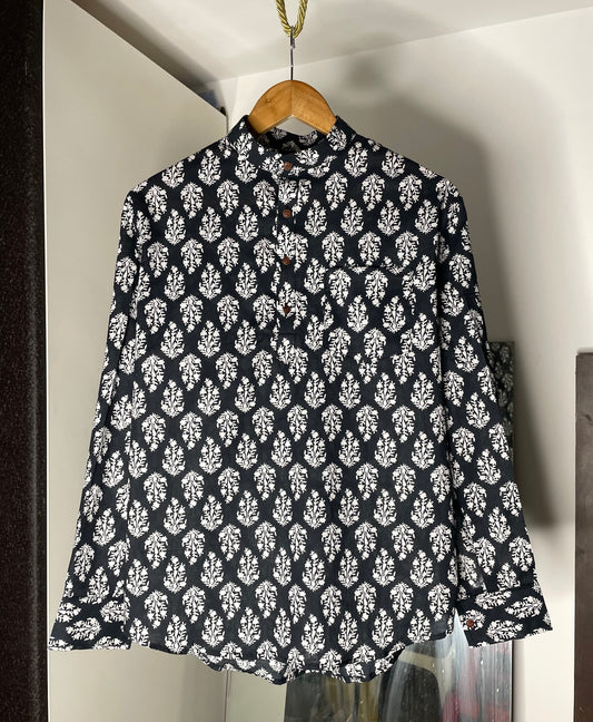 Sanganeri Motifs Printed Short Kurta for Men (BLACK)