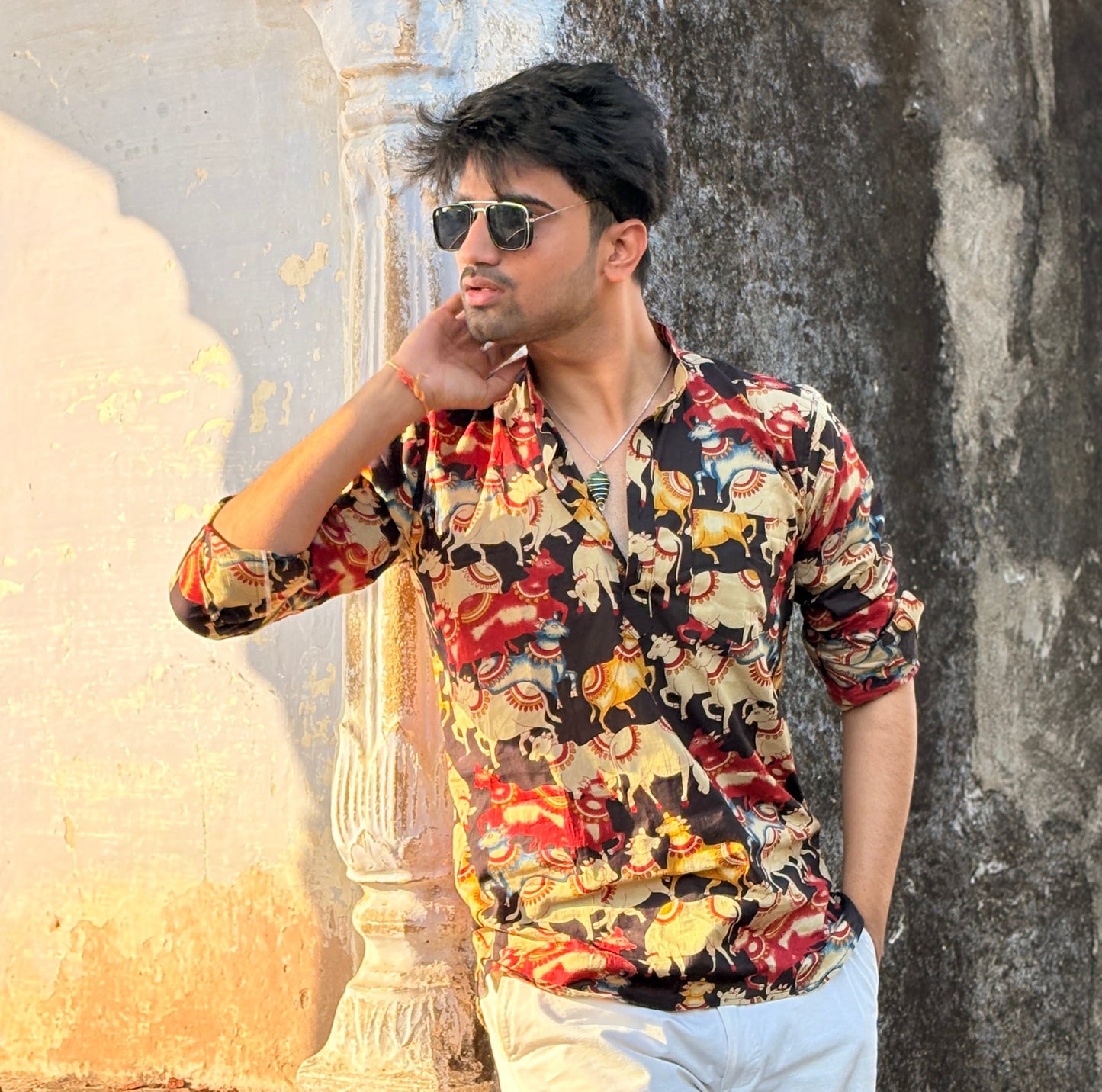 Pichwai Printed Pure Cotton Short Kurta for Men (BLACK)