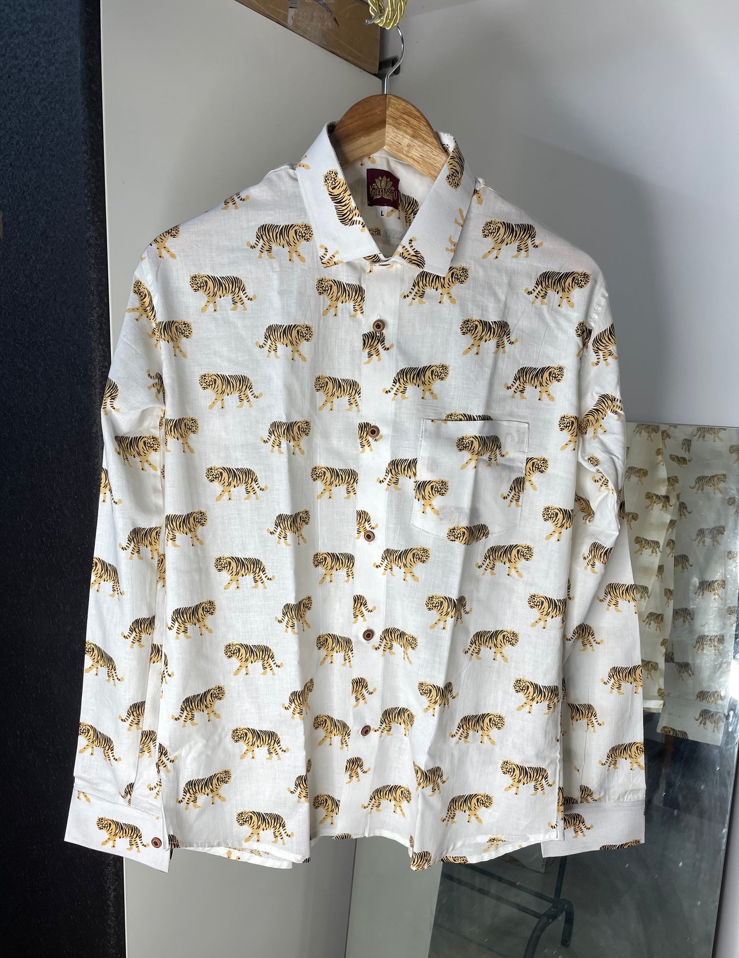 Tiger Printed Full Sleeve Shirt for Men (WHITE)